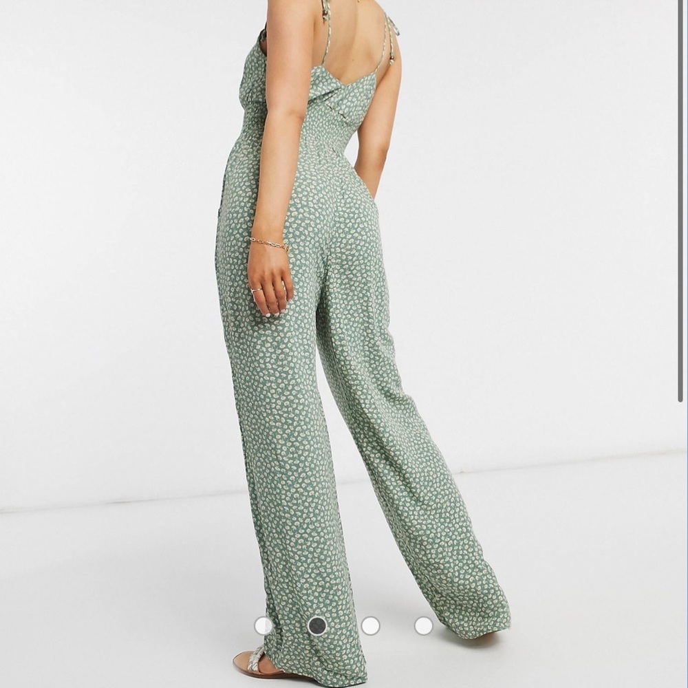 🚨MOVING SALE🚨 American Eagle Outfitters Green Jumpsuit